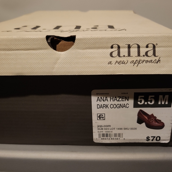 NWT a.n.a A New Approach Chunky Heels,  Size 5.5 - Picture 13 of 14